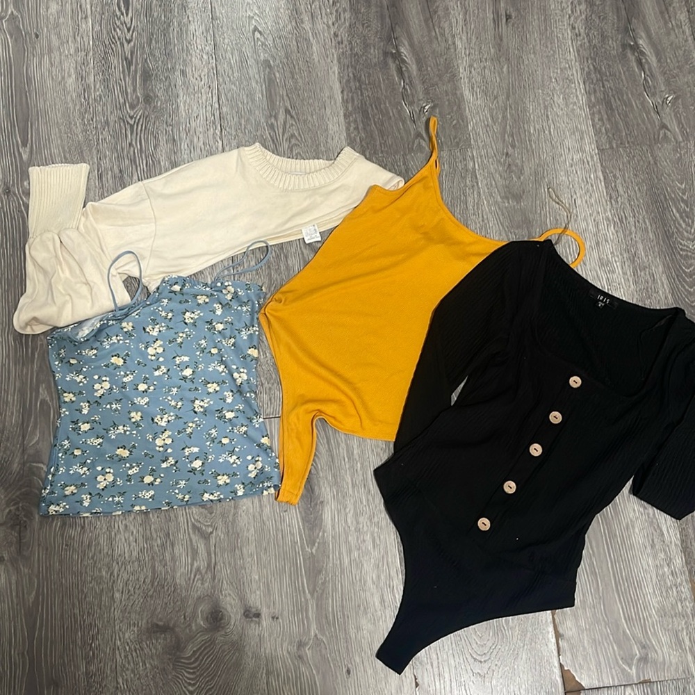 4 tops - Long sleeve stops- Tanks - Cute tops